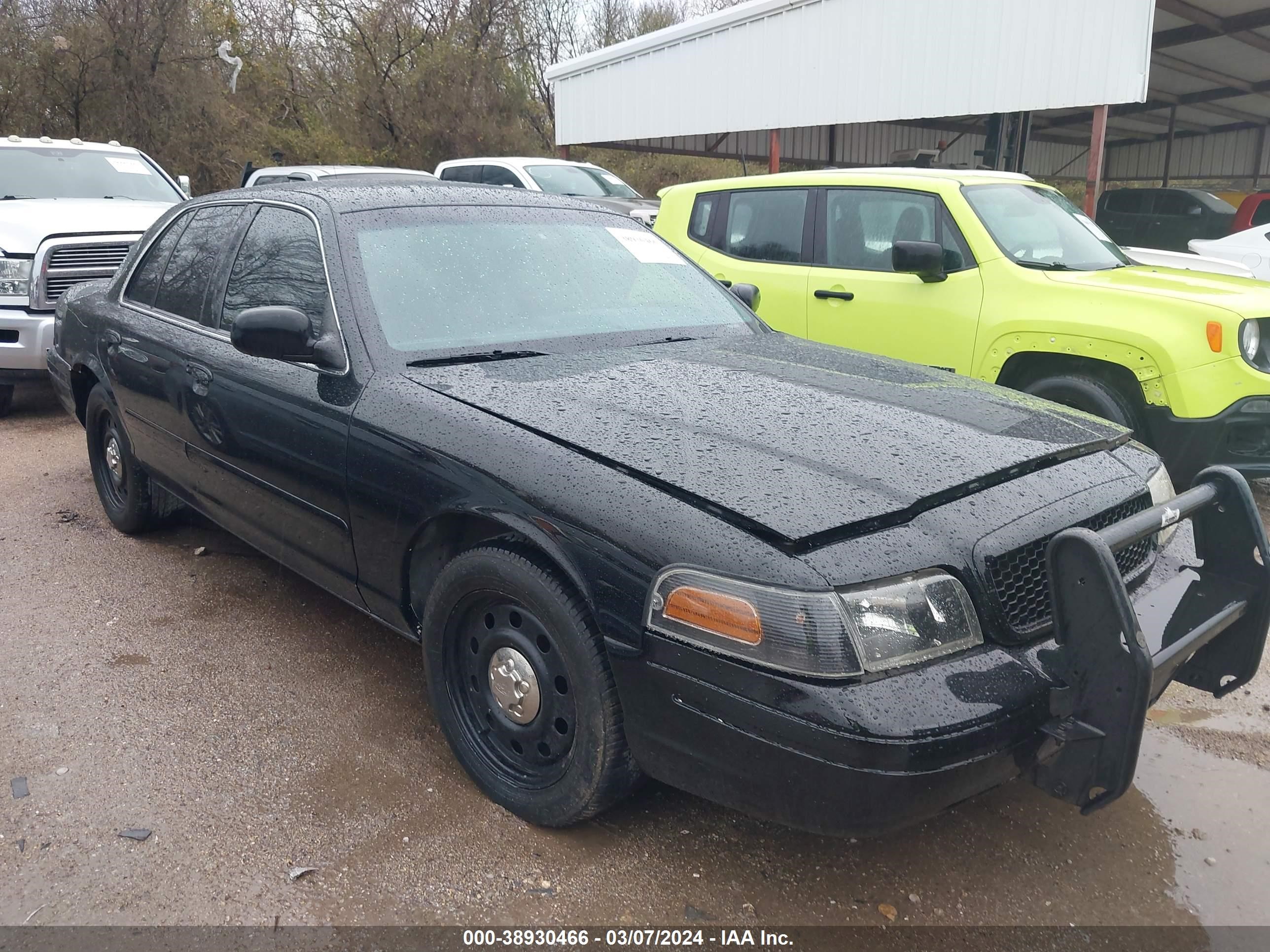 Photo 0 VIN: 2FAFP71W01X144304 - FORD CROWN VICTORIA 