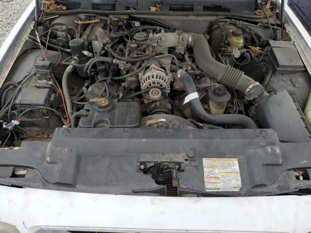 Photo 10 VIN: 2FAFP71W01X165220 - FORD CROWN VICT 