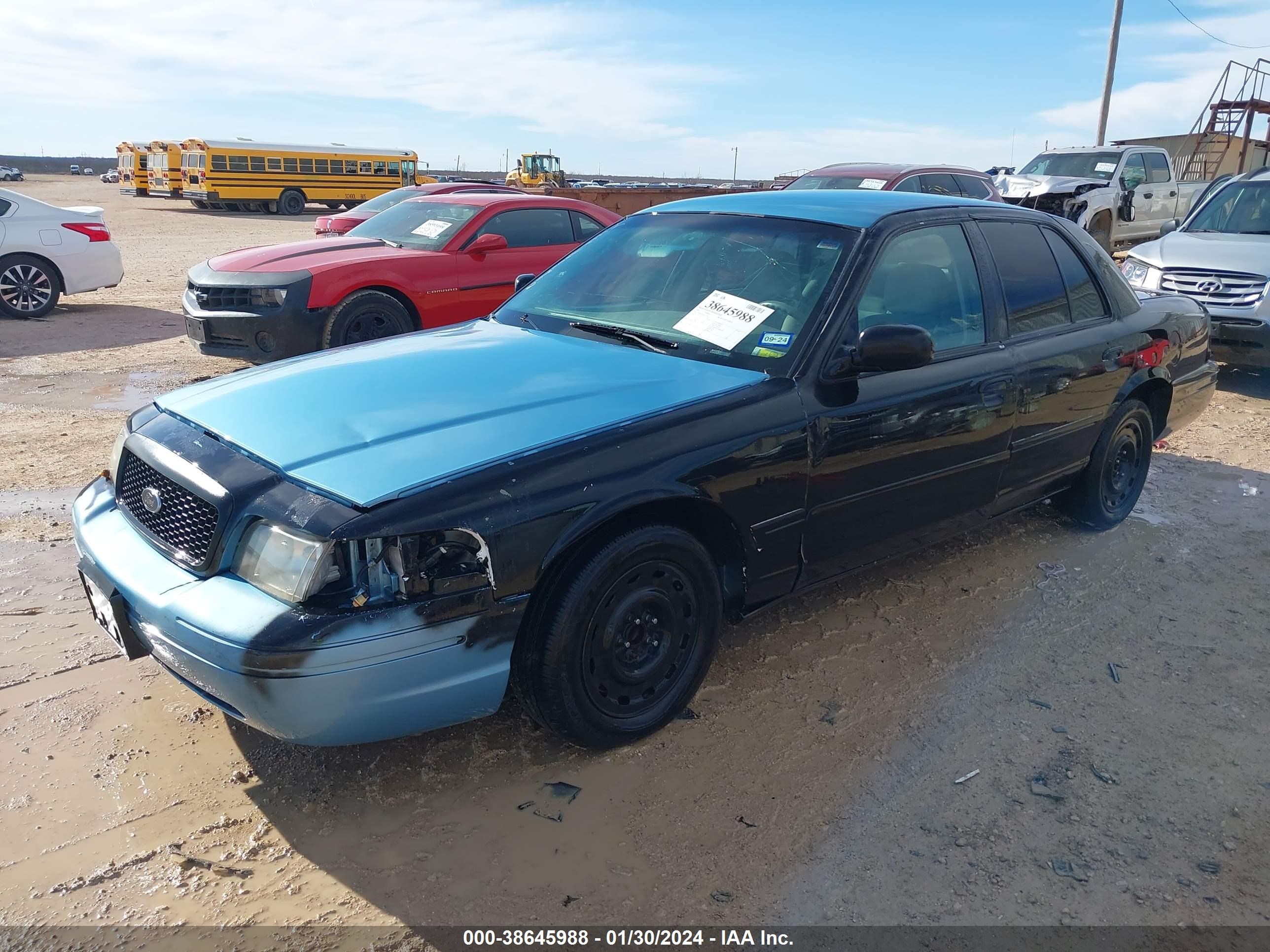 Photo 1 VIN: 2FAFP71W04X134912 - FORD CROWN VICTORIA 