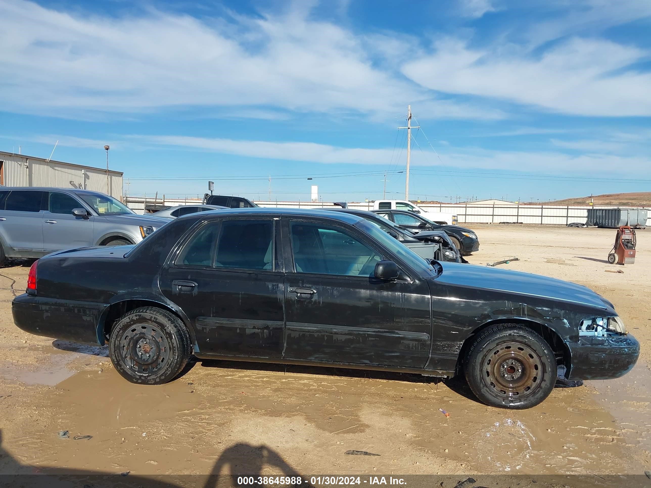 Photo 12 VIN: 2FAFP71W04X134912 - FORD CROWN VICTORIA 