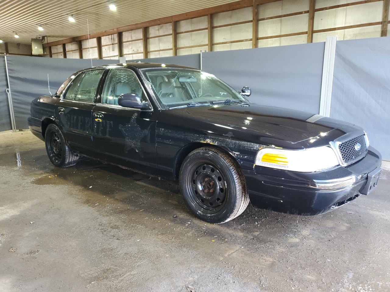 Photo 3 VIN: 2FAFP71W07X108623 - FORD CROWN VICTORIA 