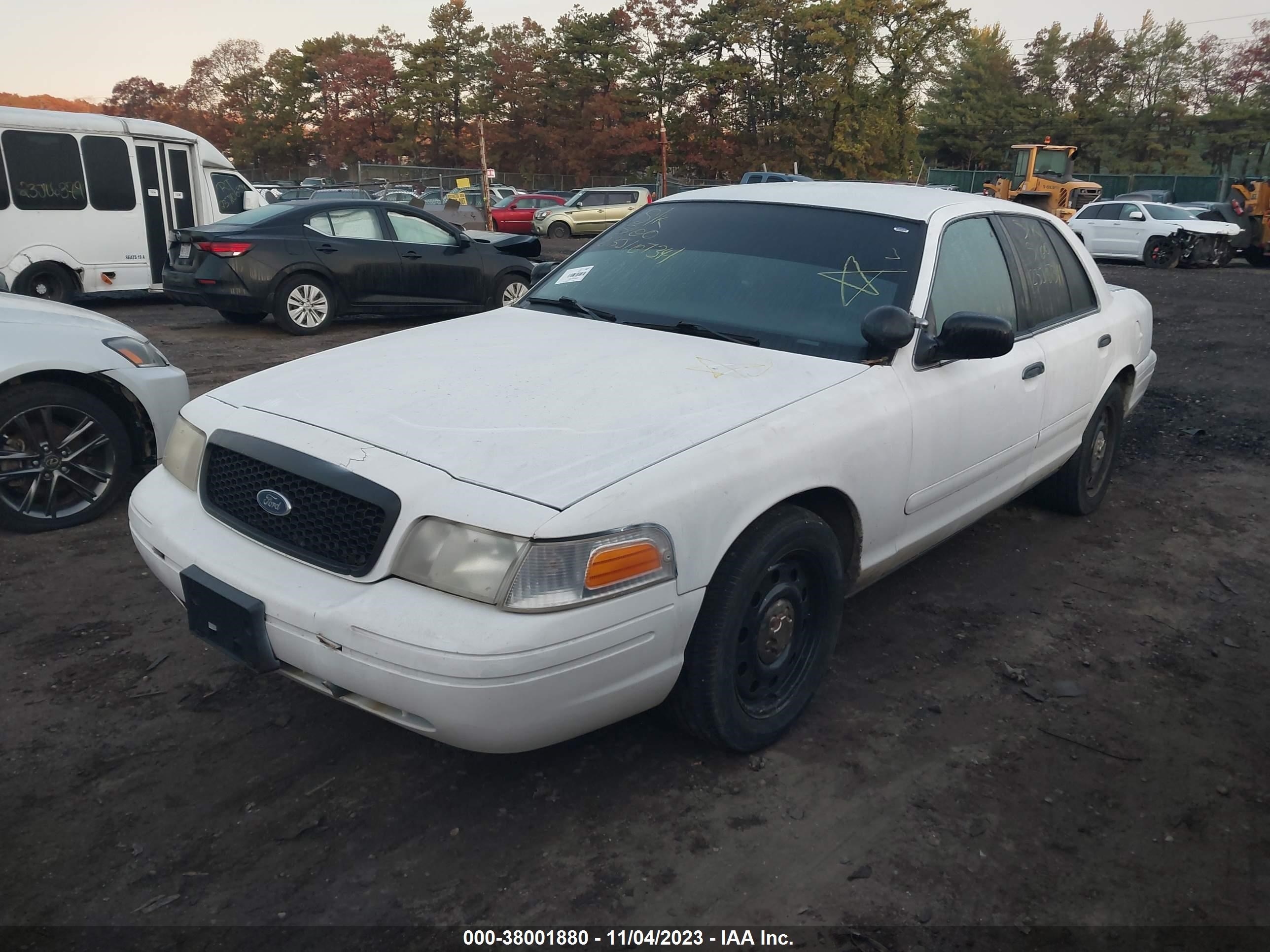 Photo 1 VIN: 2FAFP71W07X133649 - FORD CROWN VICTORIA 