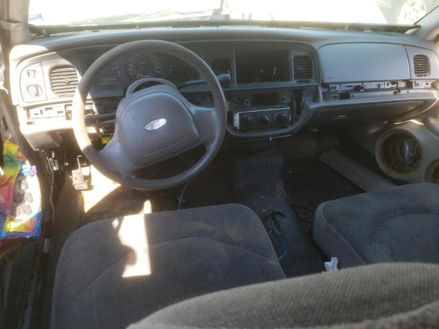 Photo 7 VIN: 2FAFP71W11X146742 - FORD CROWN VIC 