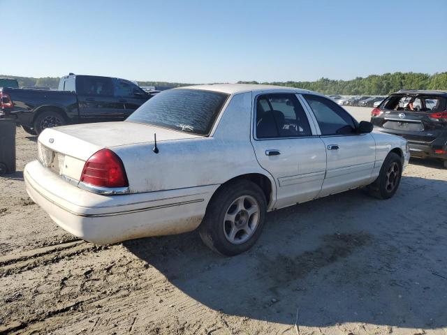 Photo 2 VIN: 2FAFP71W15X107834 - FORD CROWN VIC 