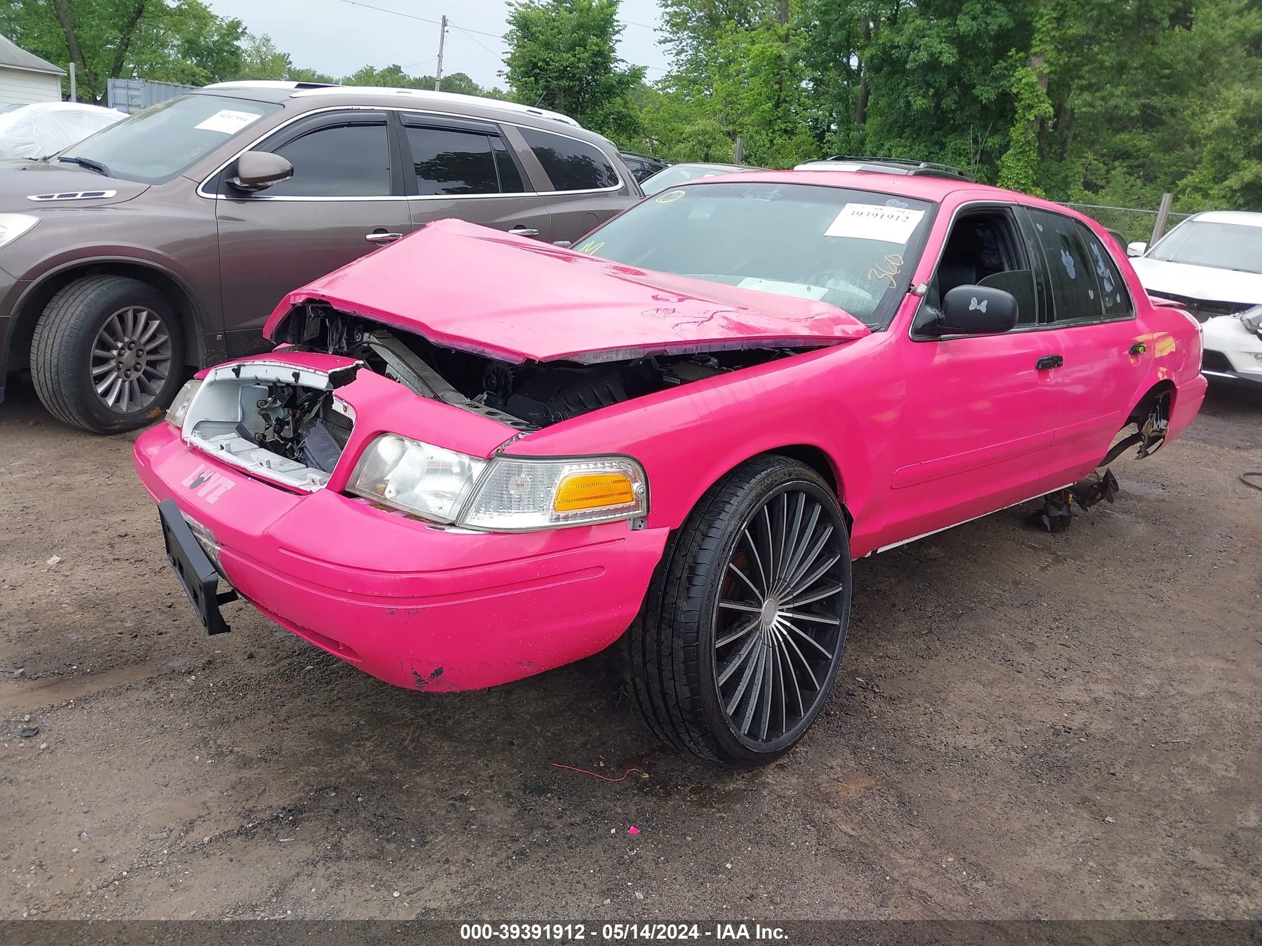 Photo 1 VIN: 2FAFP71W16X149065 - FORD CROWN VICTORIA 