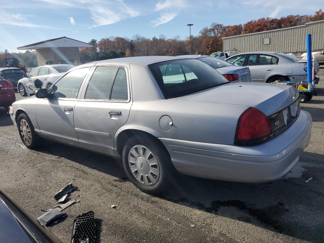 Photo 1 VIN: 2FAFP71W17X101079 - FORD CROWN VICTORIA 