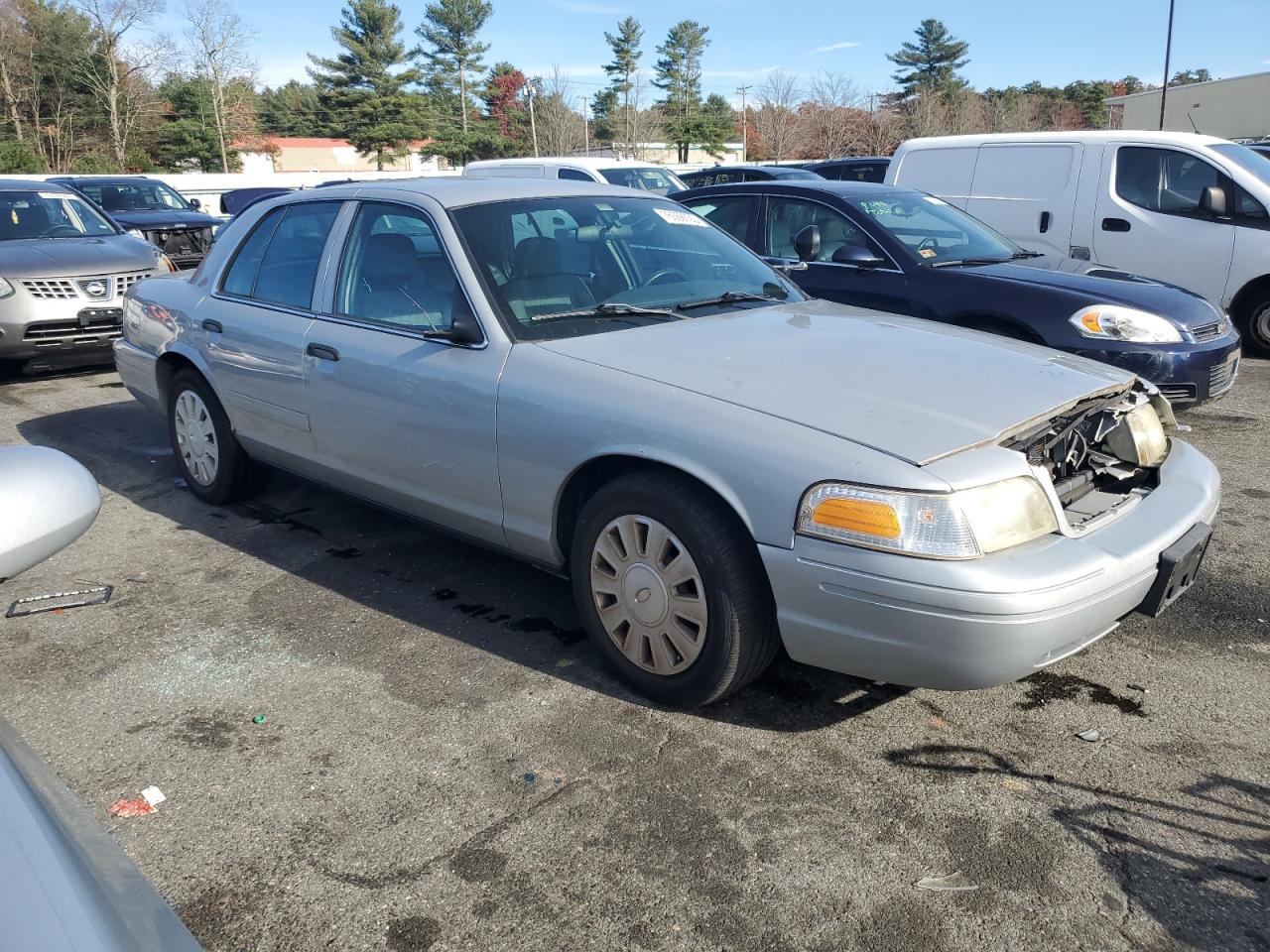 Photo 3 VIN: 2FAFP71W17X101079 - FORD CROWN VICTORIA 