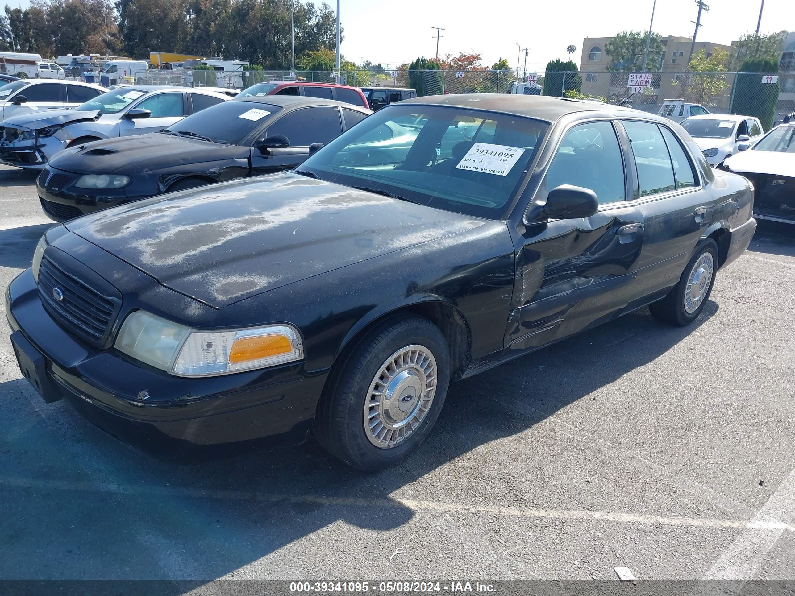 Photo 1 VIN: 2FAFP71W1XX173643 - FORD CROWN VICTORIA 