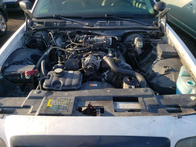 Photo 6 VIN: 2FAFP71W53X169850 - FORD CROWN VICT 