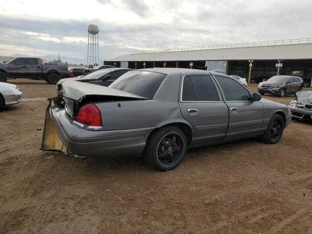 Photo 2 VIN: 2FAFP71W55X133305 - FORD CROWN VIC 