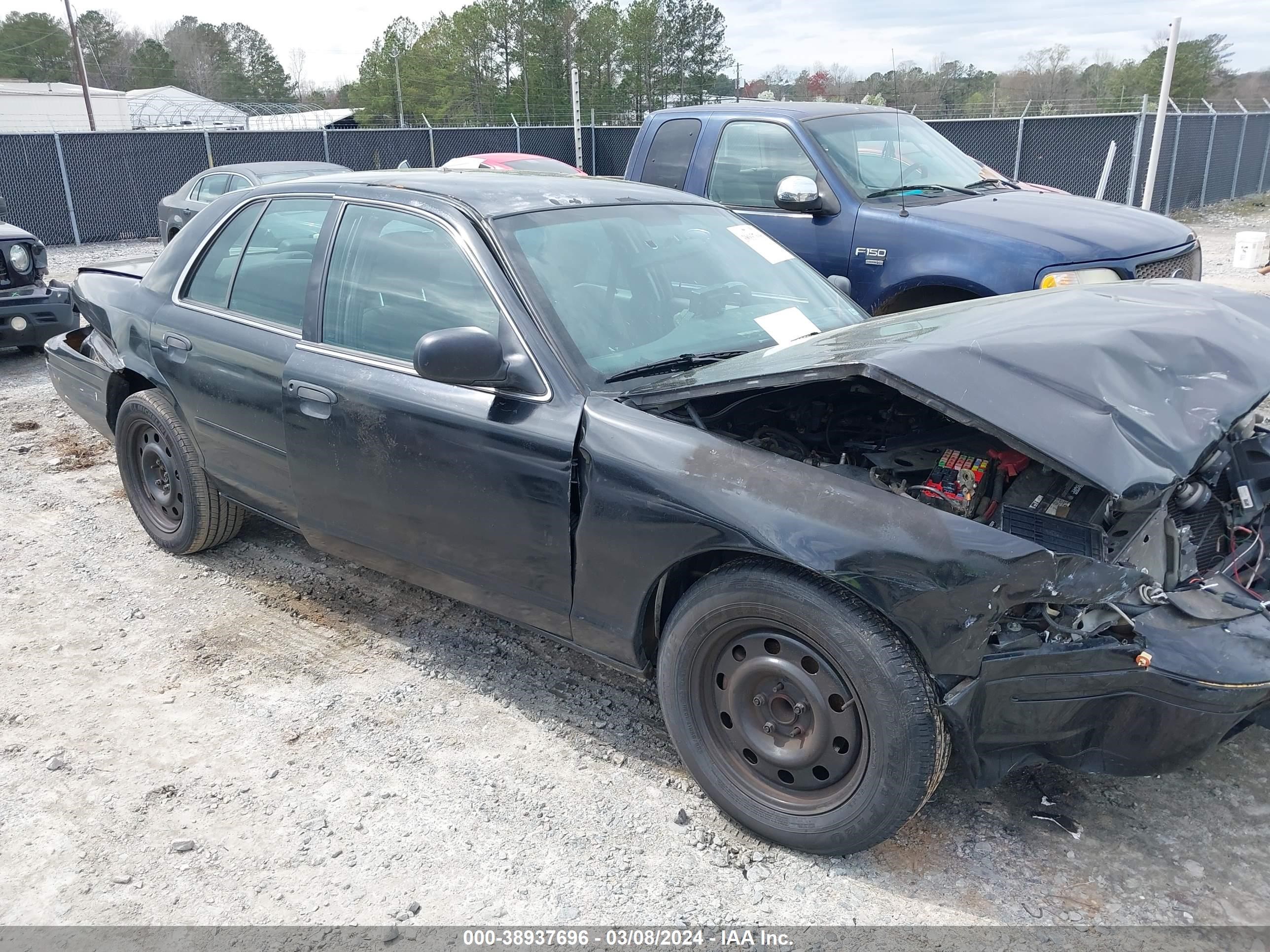 Photo 11 VIN: 2FAFP71W64X138978 - FORD CROWN VICTORIA 