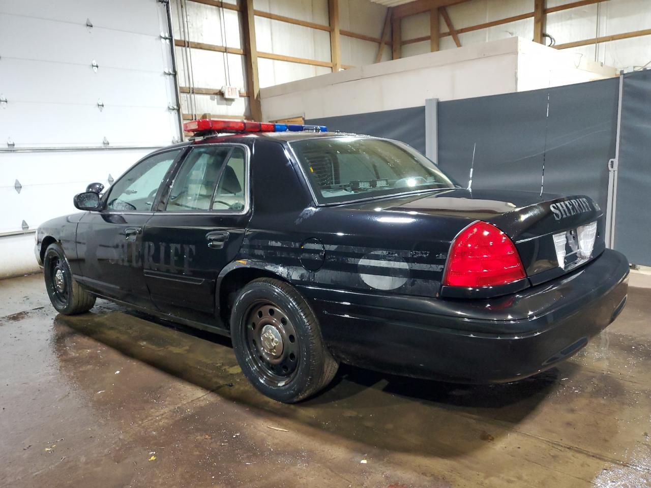 Photo 1 VIN: 2FAFP71W65X112530 - FORD CROWN VICTORIA 