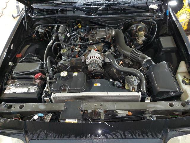 Photo 10 VIN: 2FAFP71W83X179661 - FORD CROWN VICT 