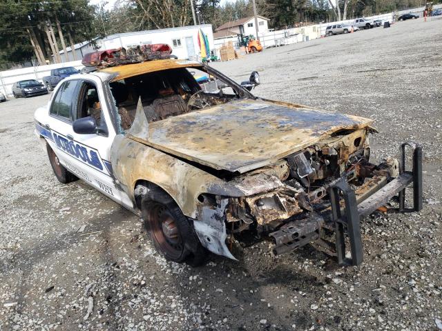 Photo 3 VIN: 2FAFP71W8YX183975 - FORD CROWN VIC 