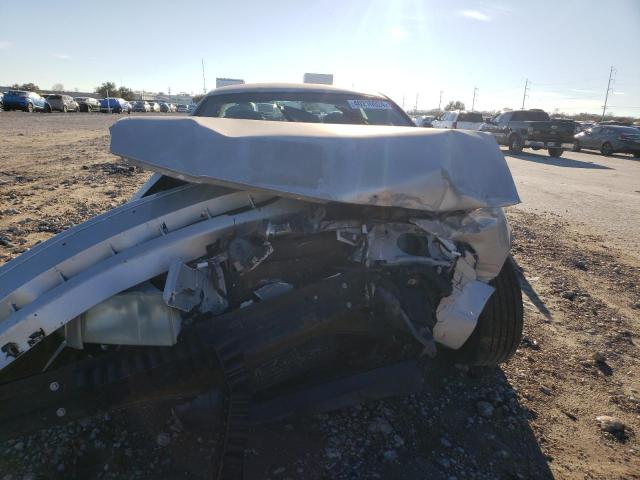 Photo 4 VIN: 2FAFP71W95X165075 - FORD CROWN VIC 