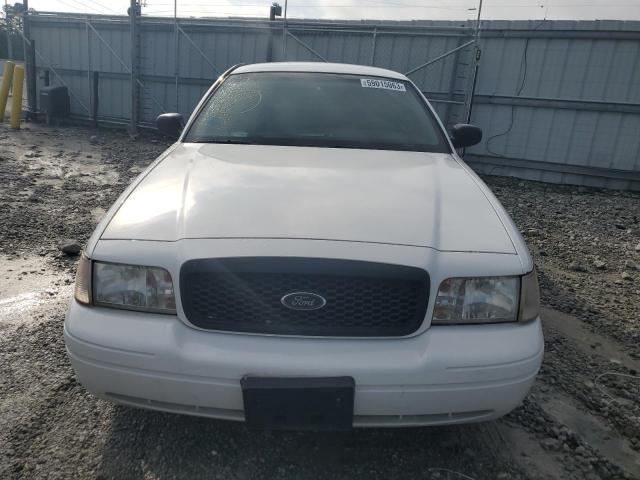 Photo 4 VIN: 2FAFP71WX1X176810 - FORD CROWN VIC 