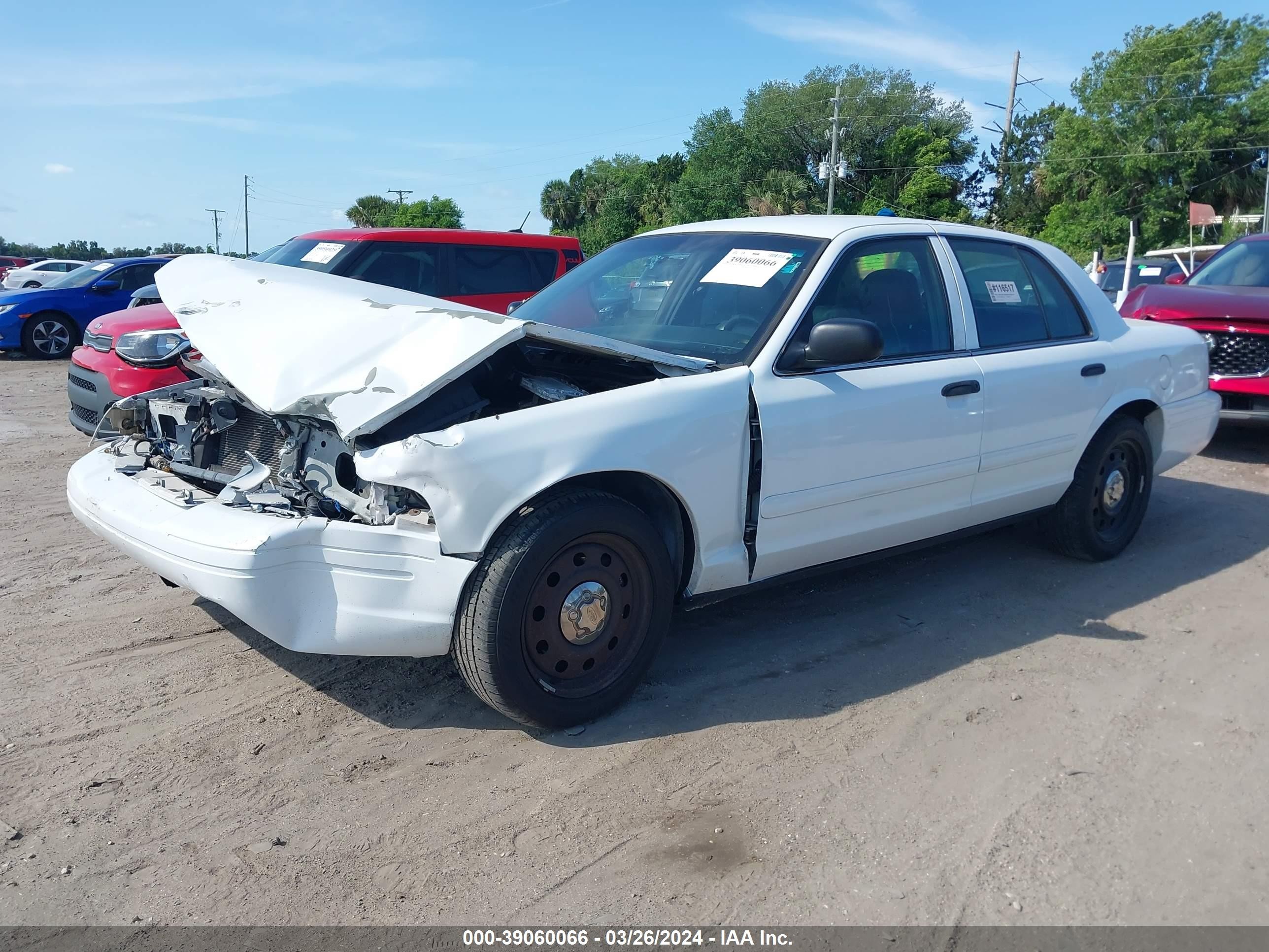 Photo 1 VIN: 2FAFP72W86X112318 - FORD CROWN VICTORIA 