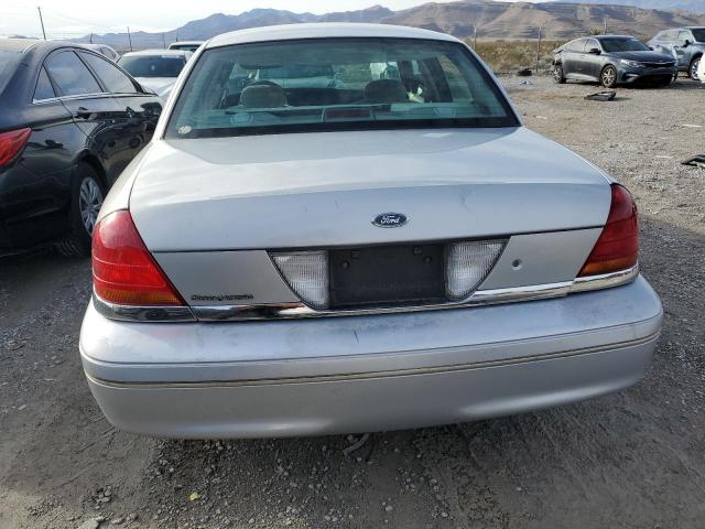 Photo 5 VIN: 2FAFP73W3YX211498 - FORD CROWN VIC 