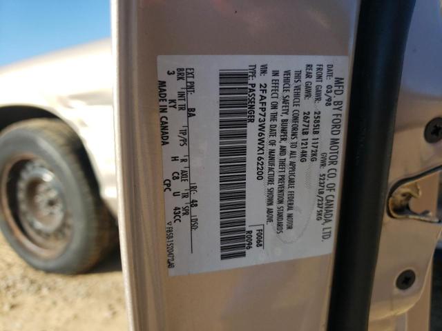 Photo 11 VIN: 2FAFP73W6WX162200 - FORD CROWN VIC 