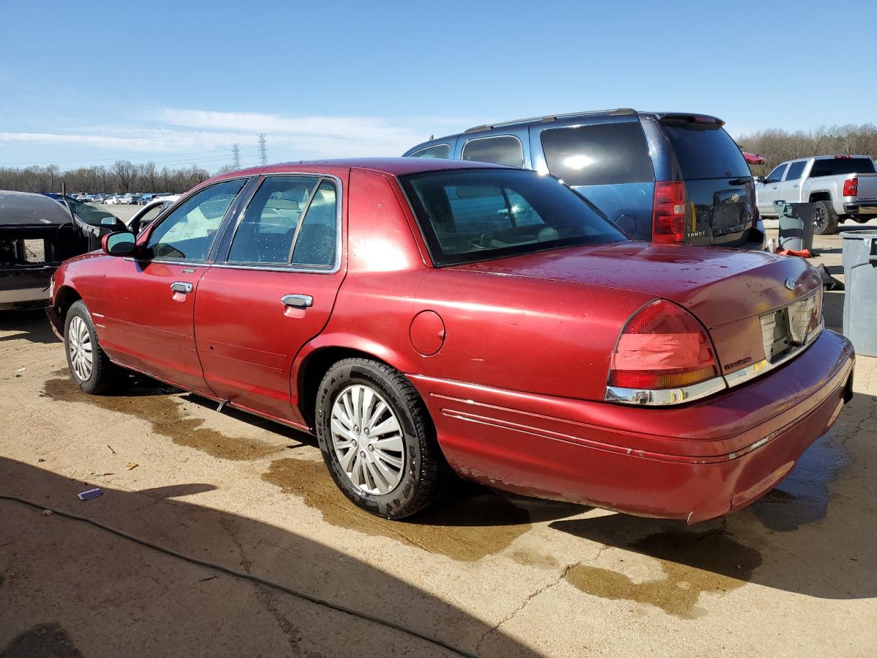 Photo 1 VIN: 2FAFP73W6YX136036 - FORD CROWN VICTORIA 