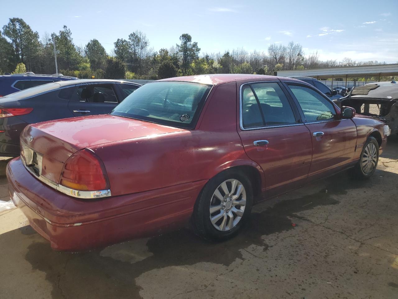 Photo 2 VIN: 2FAFP73W6YX136036 - FORD CROWN VICTORIA 