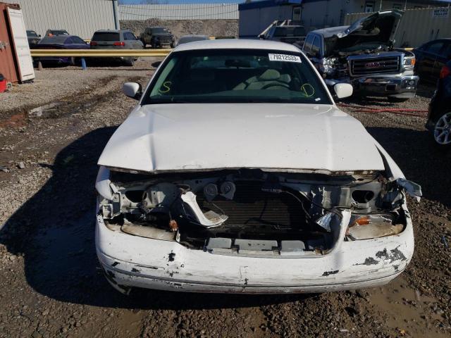 Photo 4 VIN: 2FAFP73W82X146042 - FORD CROWN VIC 