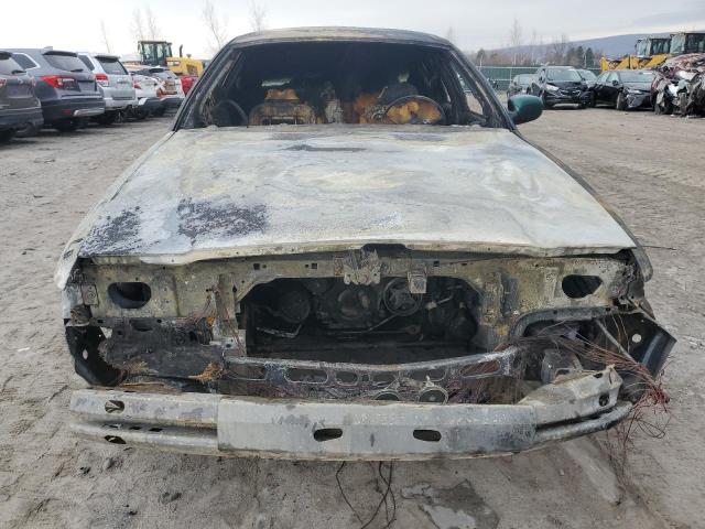 Photo 4 VIN: 2FAFP73W9YX139559 - FORD CROWN VIC 