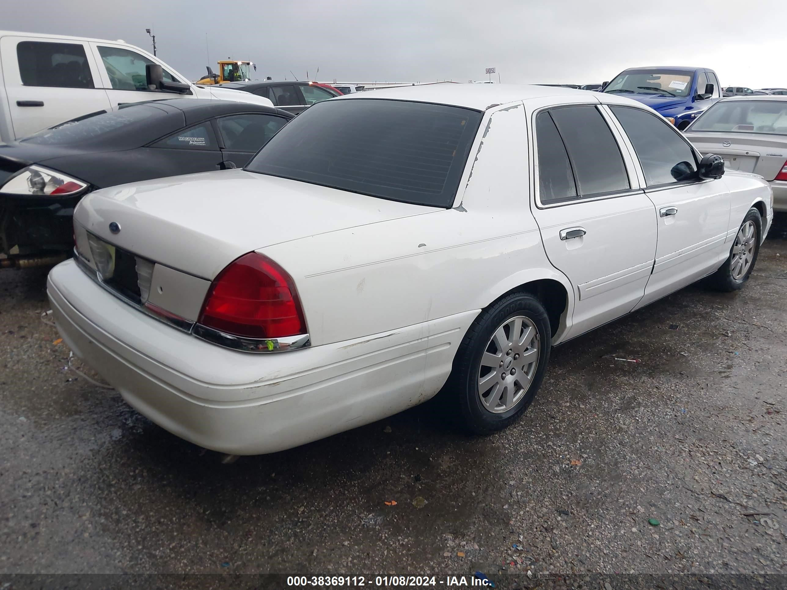 Photo 3 VIN: 2FAFP74V07X145769 - FORD CROWN VICTORIA 