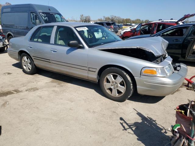 Photo 3 VIN: 2FAFP74V47X118302 - FORD CROWN VIC 