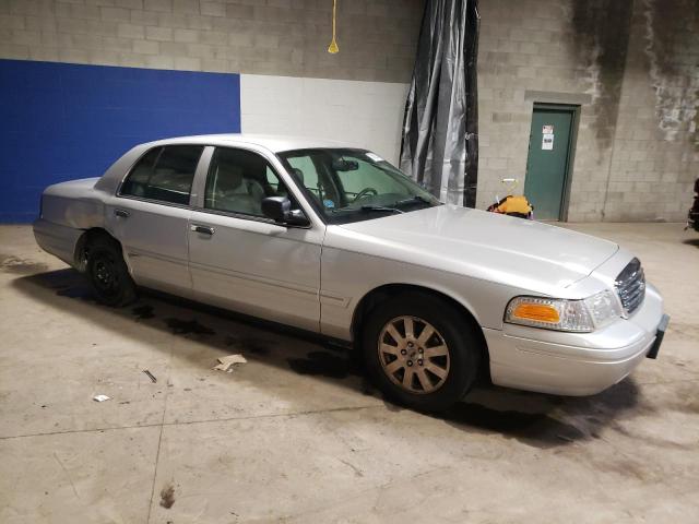 Photo 3 VIN: 2FAFP74VX8X108519 - FORD CROWN VIC 