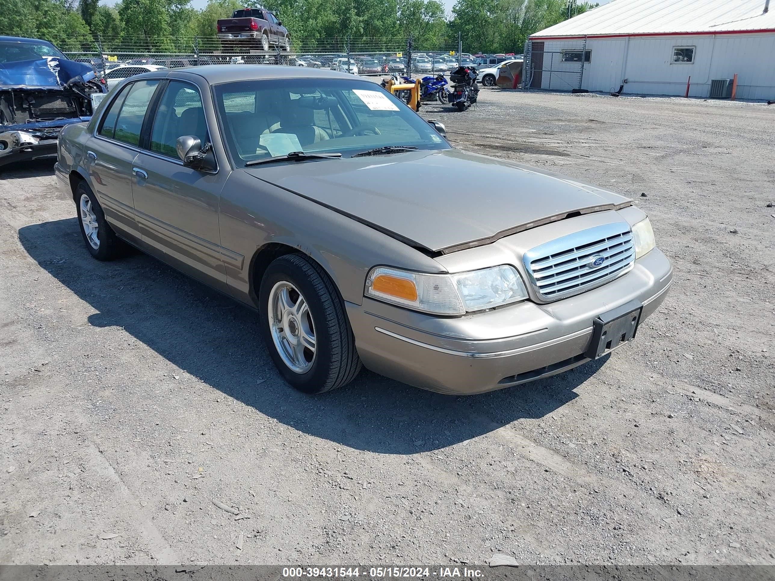 Photo 0 VIN: 2FAFP74W03X130496 - FORD CROWN VICTORIA 