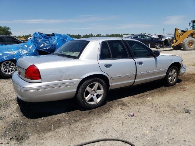 Photo 2 VIN: 2FAFP74W13X152555 - FORD CROWN VIC 