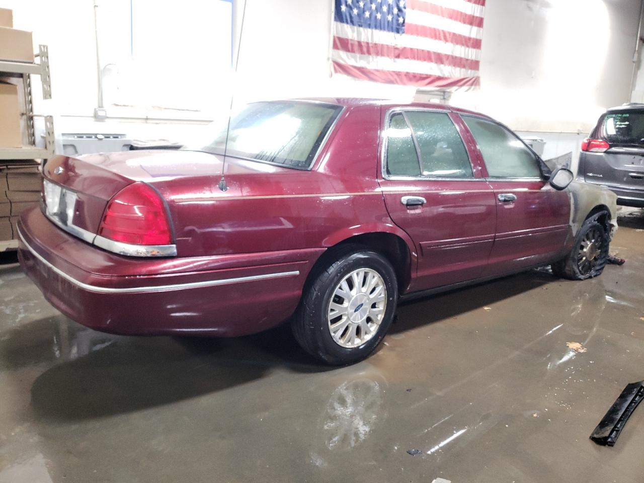 Photo 2 VIN: 2FAFP74W15X101768 - FORD CROWN VICTORIA 