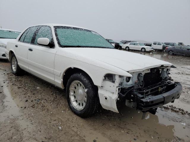 Photo 3 VIN: 2FAFP74W1WX114909 - FORD CROWN VIC 