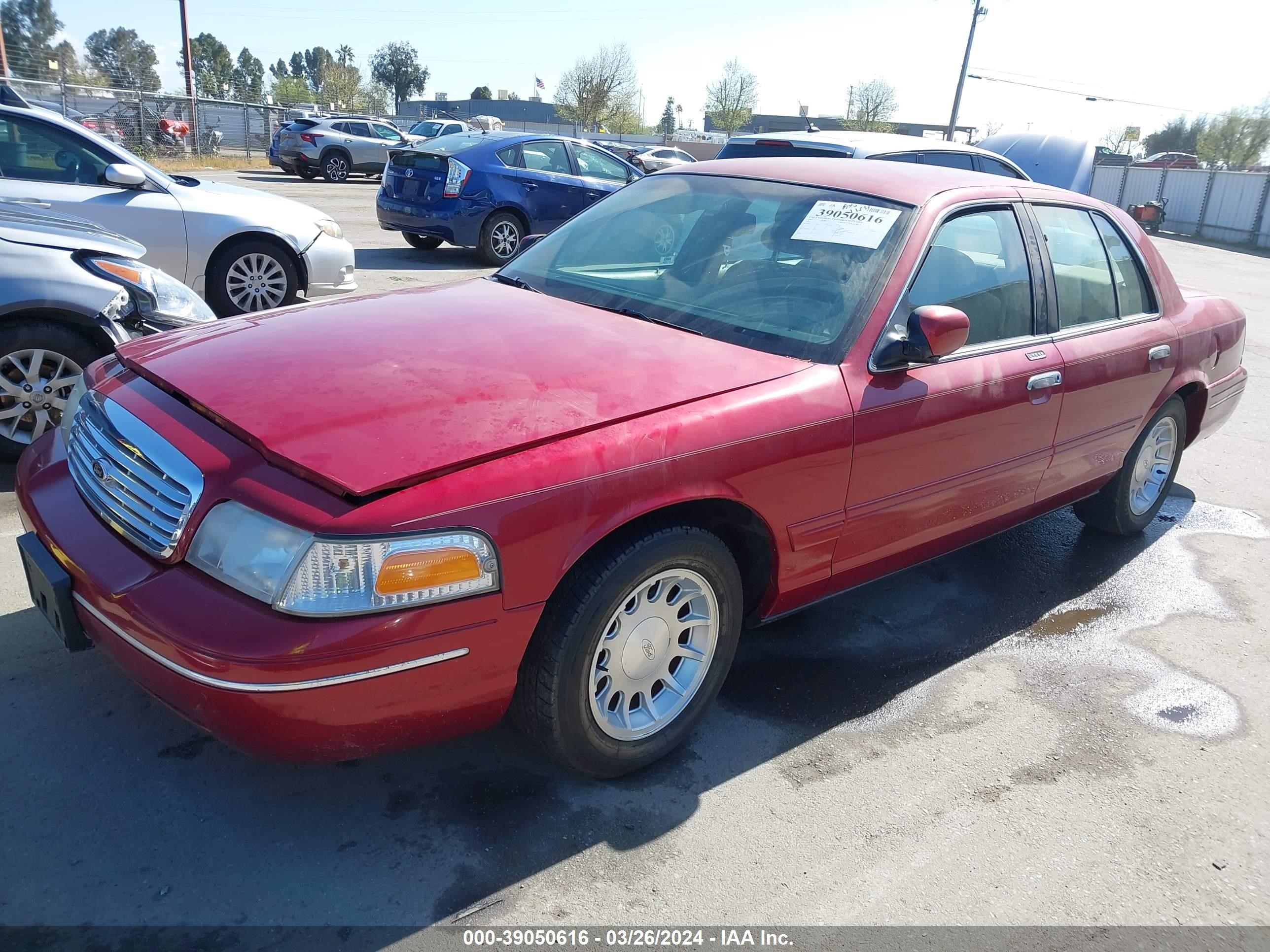 Photo 1 VIN: 2FAFP74W1XX220763 - FORD CROWN VICTORIA 