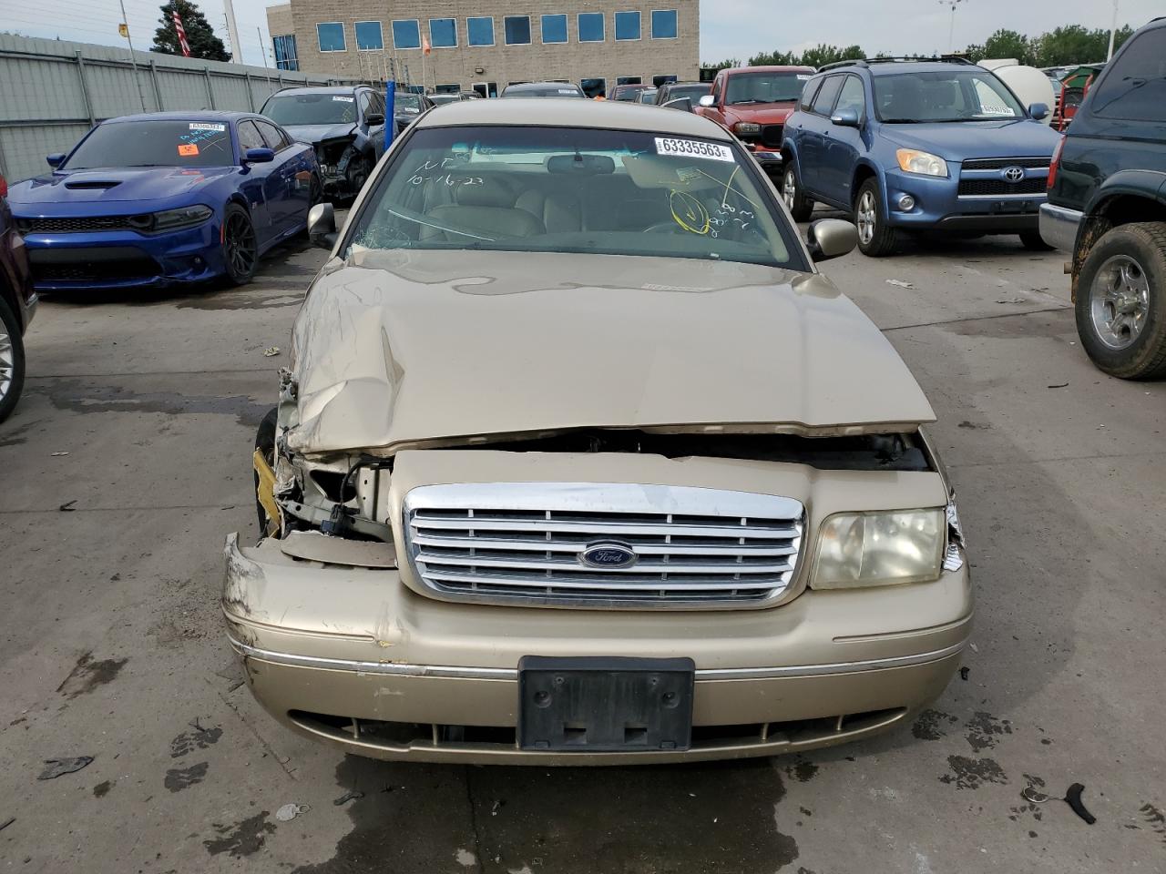 Photo 4 VIN: 2FAFP74W1XX228782 - FORD CROWN VICTORIA 