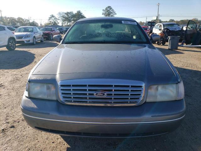 Photo 4 VIN: 2FAFP74W1YX130062 - FORD CROWN VIC 