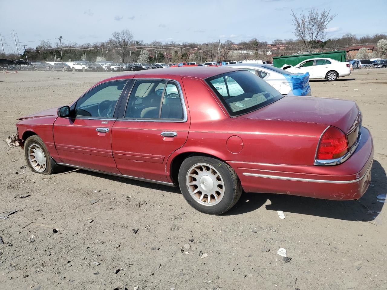 Photo 1 VIN: 2FAFP74W1YX159058 - FORD CROWN VICTORIA 