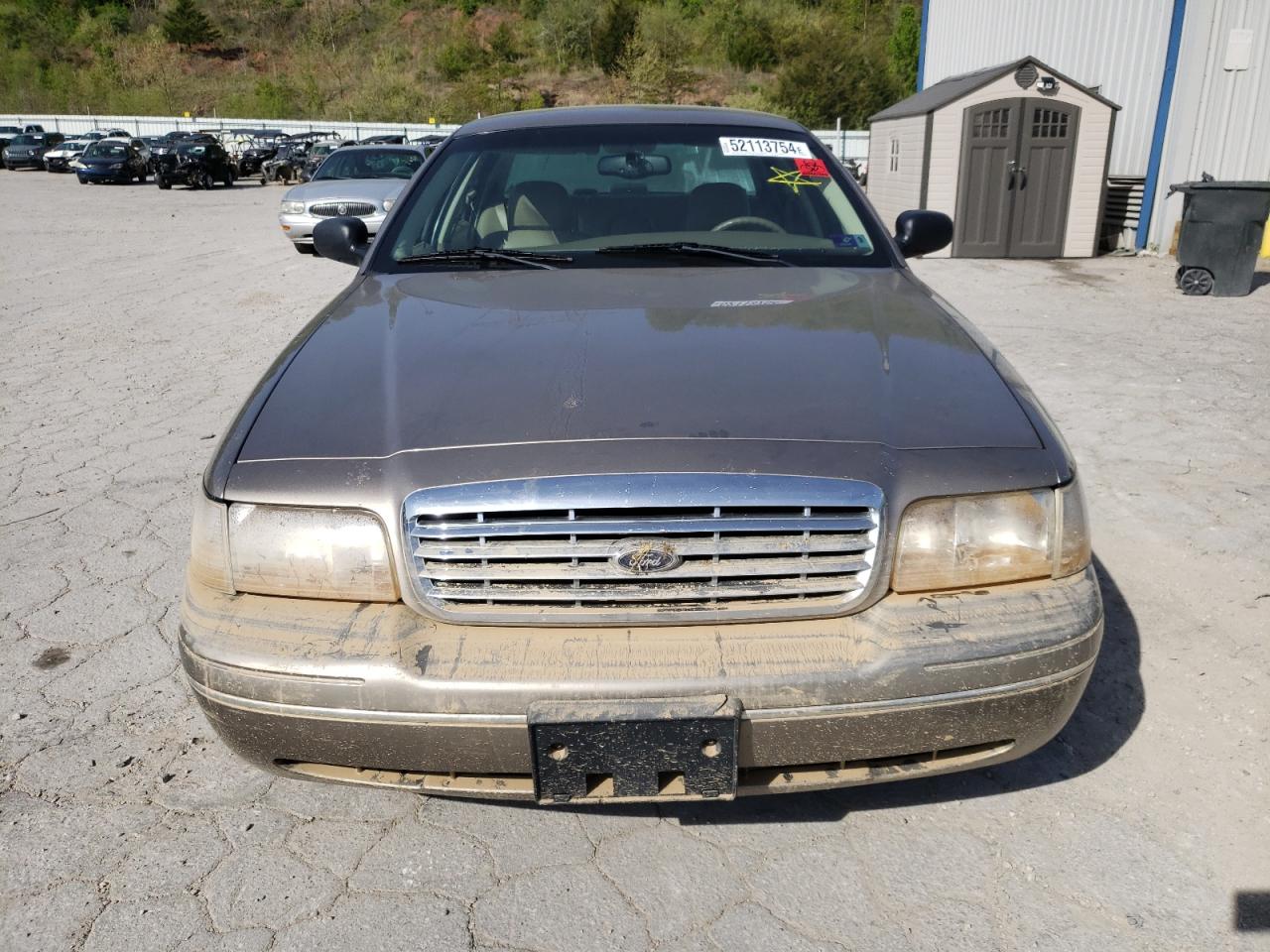 Photo 4 VIN: 2FAFP74W24X130002 - FORD CROWN VICTORIA 