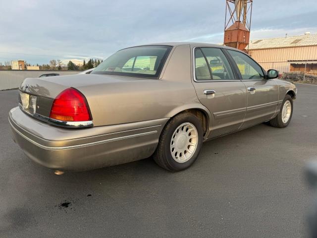 Photo 3 VIN: 2FAFP74W41X162882 - FORD CROWN VIC 