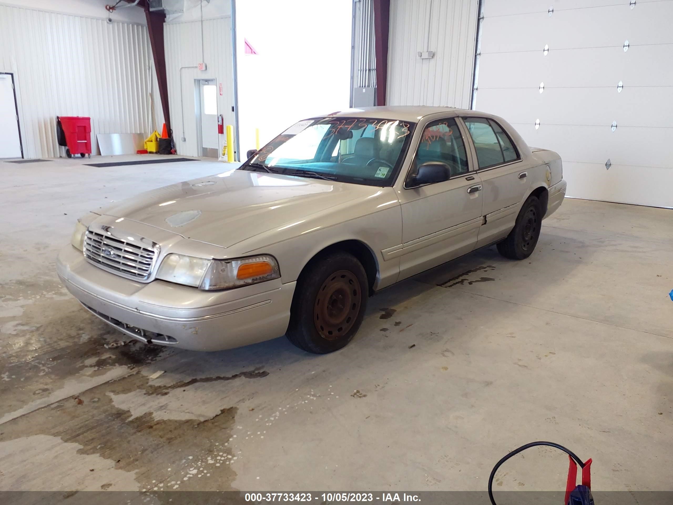 Photo 1 VIN: 2FAFP74W45X157106 - FORD CROWN VICTORIA 