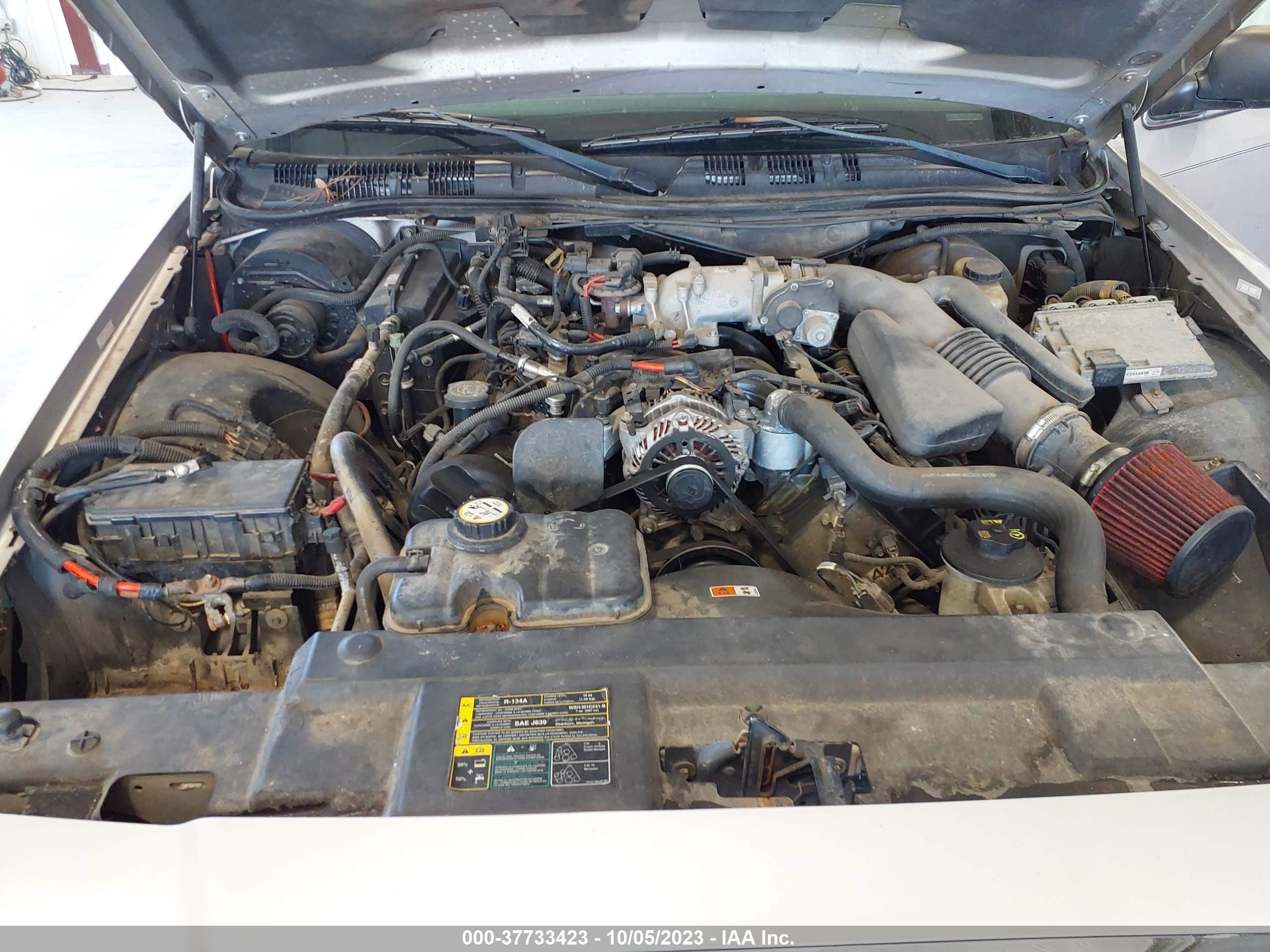 Photo 9 VIN: 2FAFP74W45X157106 - FORD CROWN VICTORIA 