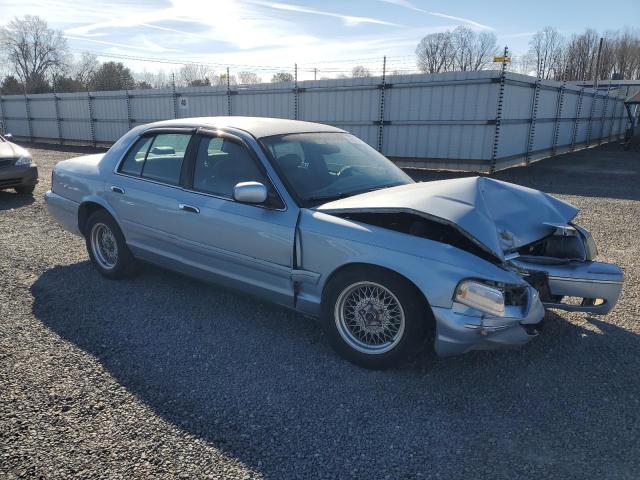 Photo 3 VIN: 2FAFP74W4YX154517 - FORD CROWN VIC 