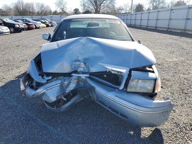 Photo 4 VIN: 2FAFP74W4YX154517 - FORD CROWN VIC 