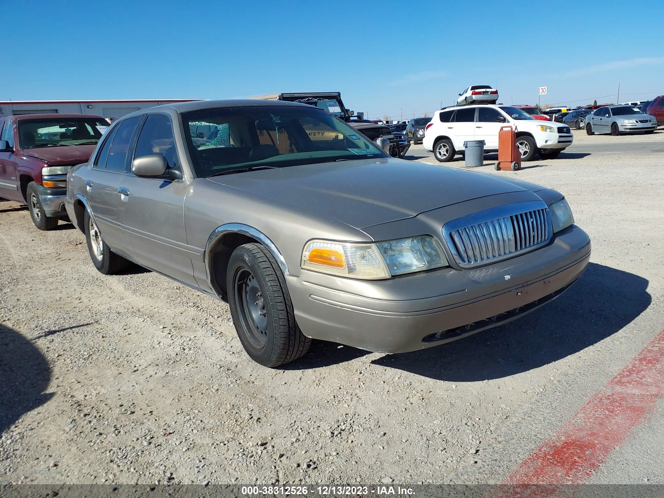 Photo 0 VIN: 2FAFP74W51X139210 - FORD CROWN VICTORIA 