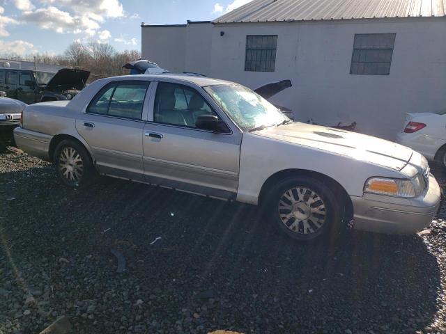 Photo 3 VIN: 2FAFP74W54X182174 - FORD CROWN VIC 