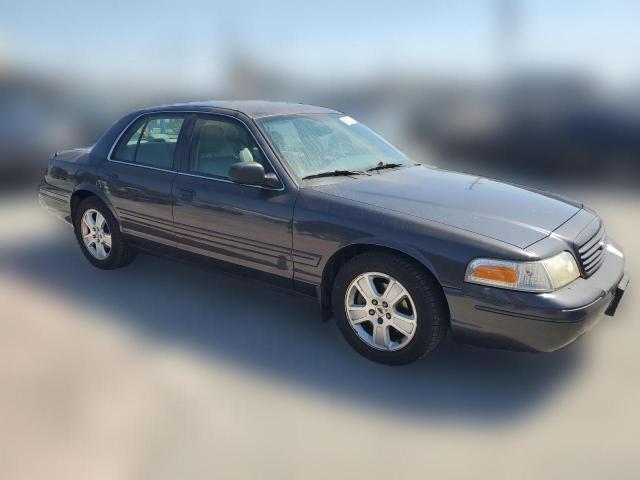 Photo 3 VIN: 2FAFP74W55X126544 - FORD CROWN VIC 