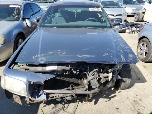 Photo 4 VIN: 2FAFP74W6WX135951 - FORD CROWN VIC 