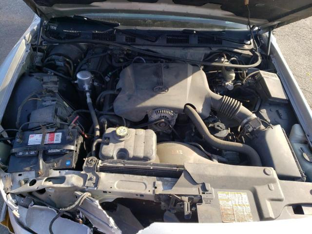 Photo 10 VIN: 2FAFP74W71X140245 - FORD CROWN VIC 