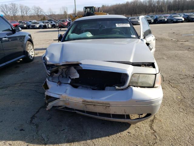 Photo 4 VIN: 2FAFP74W71X140245 - FORD CROWN VIC 